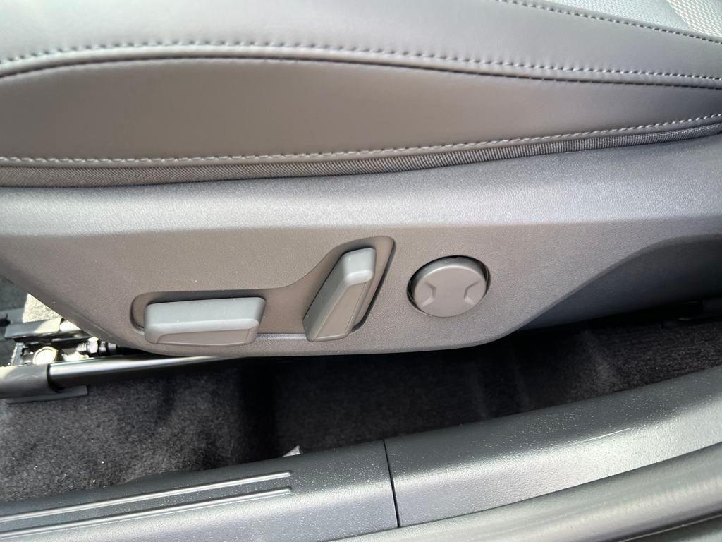 new 2025 Kia Niro car, priced at $33,105