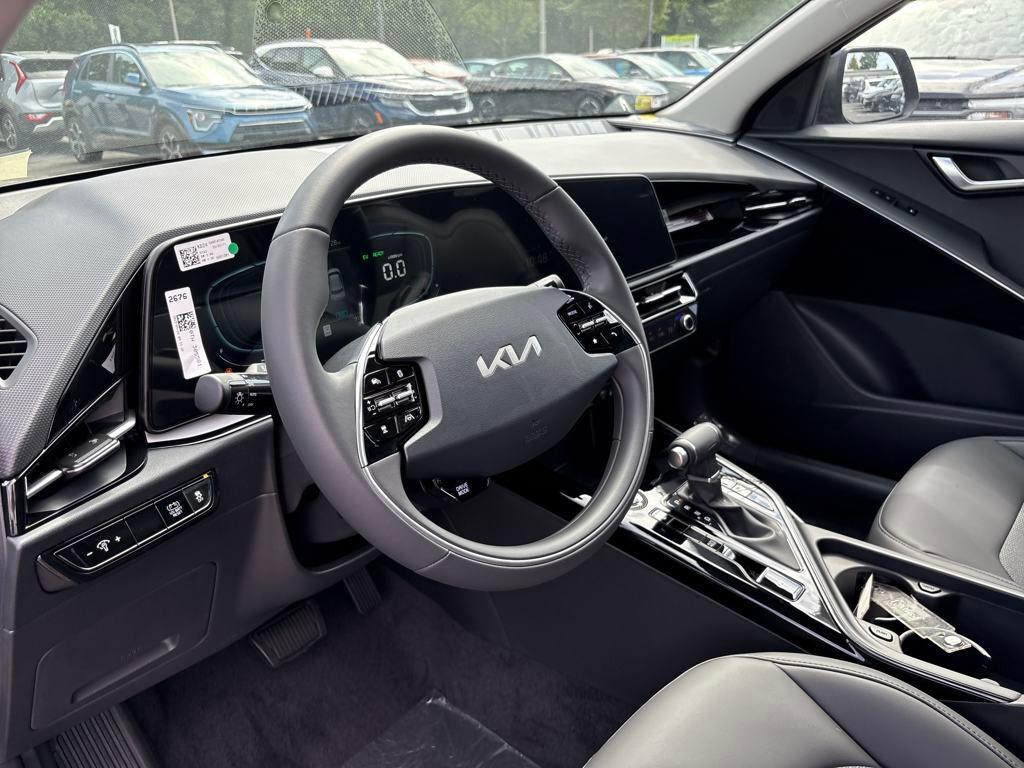 new 2025 Kia Niro car, priced at $32,290