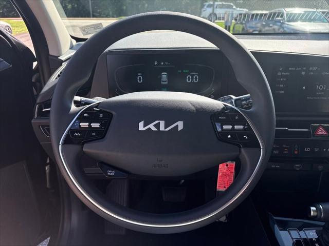 new 2025 Kia Niro car, priced at $28,260