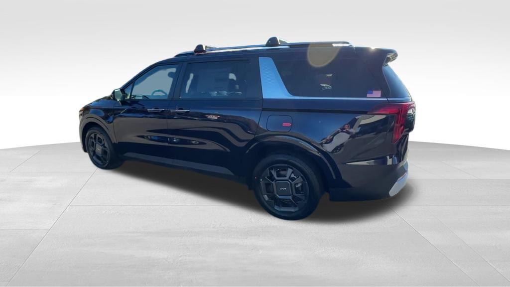 new 2026 Kia Carnival Hybrid car, priced at $45,485