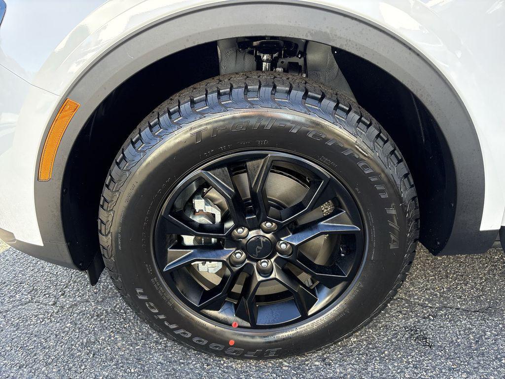 new 2025 Kia Sportage car, priced at $37,060