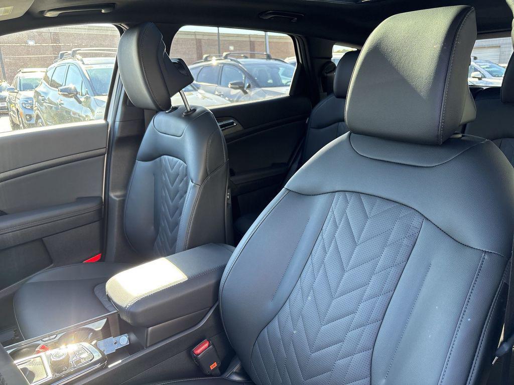 new 2025 Kia Sportage car, priced at $37,060