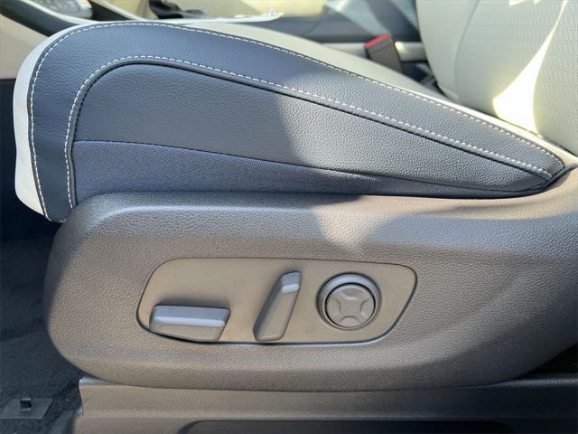 new 2025 Kia Carnival car, priced at $54,515