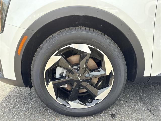 new 2025 Kia Sorento Hybrid car, priced at $41,935