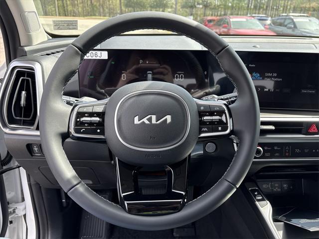 new 2025 Kia Sorento Hybrid car, priced at $41,935