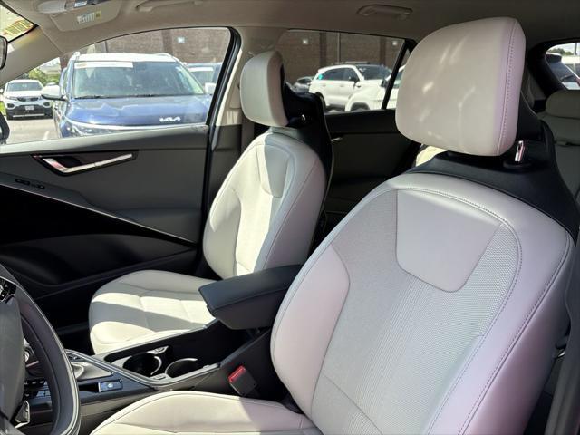 new 2025 Kia Niro car, priced at $31,625