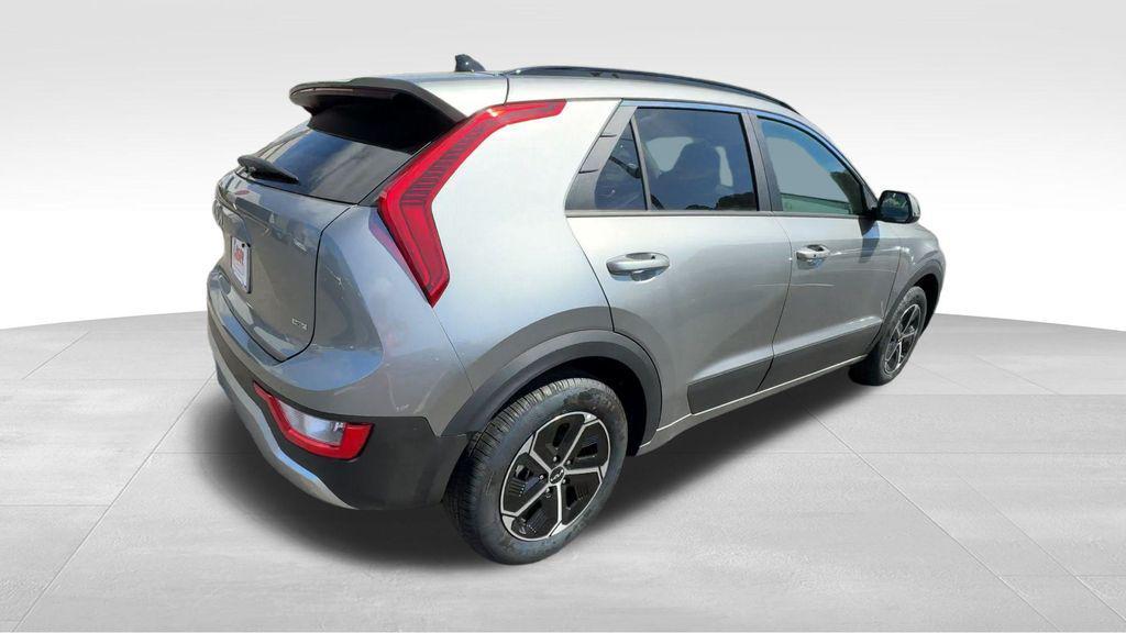 new 2025 Kia Niro car, priced at $30,625