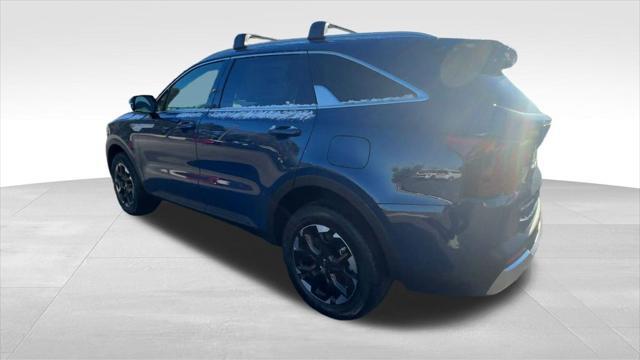 new 2025 Kia Sorento car, priced at $41,215