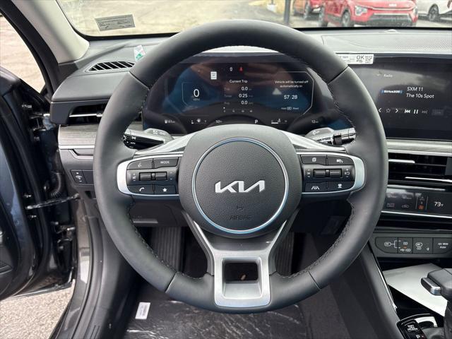 new 2025 Kia K5 car, priced at $35,295