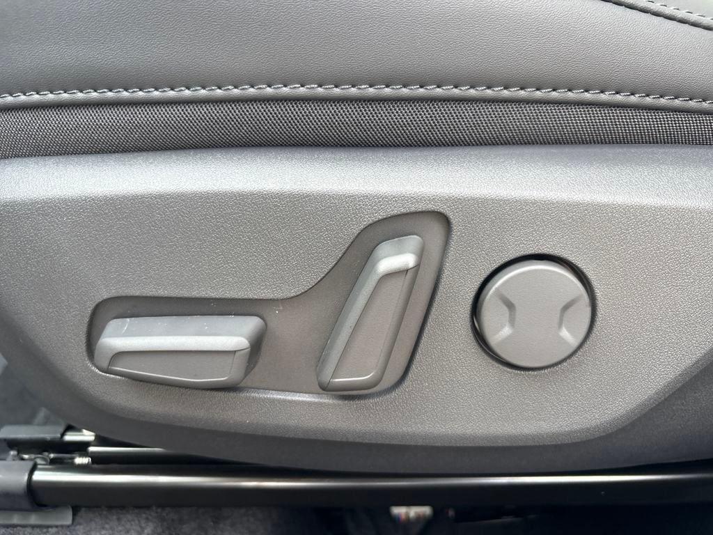new 2025 Kia Niro car, priced at $34,910