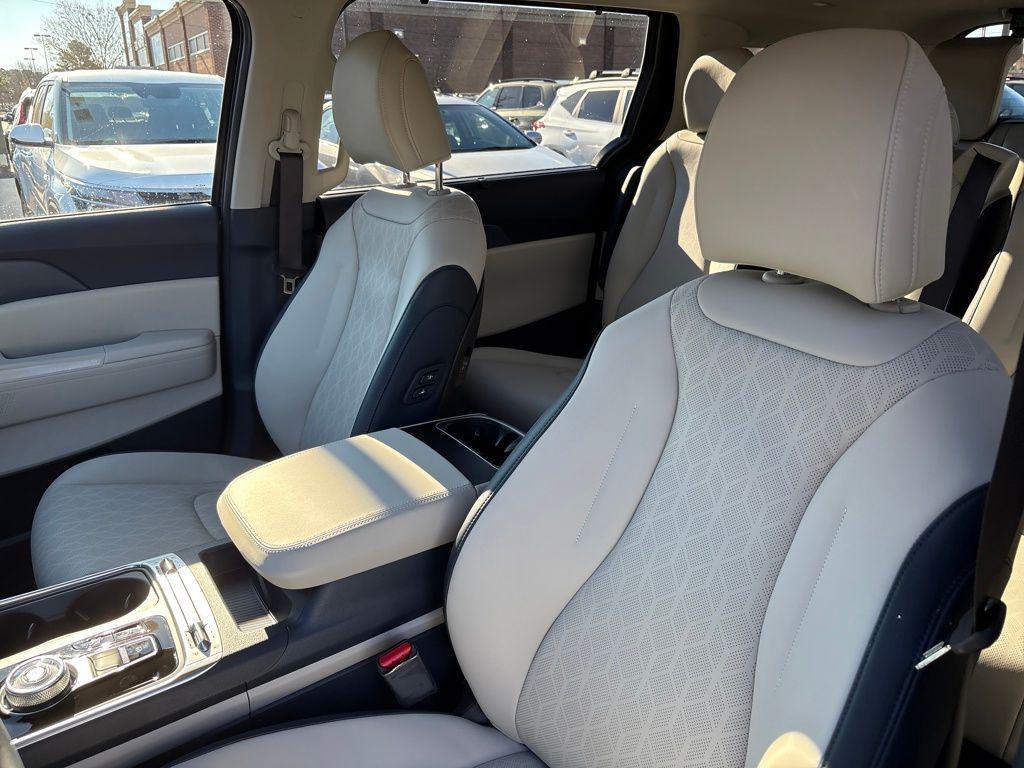 new 2026 Kia Carnival Hybrid car, priced at $50,985