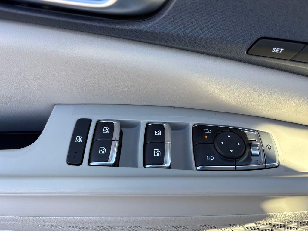 new 2026 Kia Carnival Hybrid car, priced at $50,985