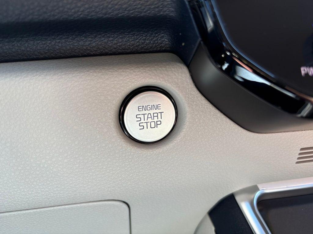 new 2026 Kia Carnival Hybrid car, priced at $50,985