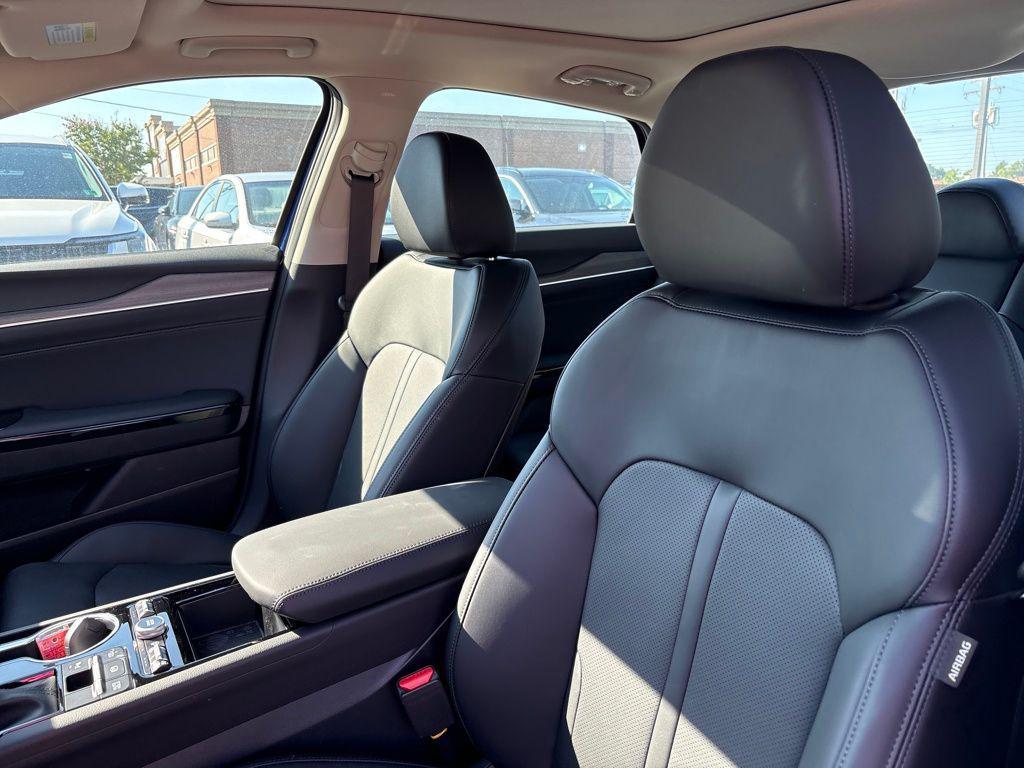 new 2026 Kia K5 car, priced at $36,065
