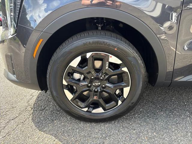 new 2025 Kia Sorento car, priced at $38,940