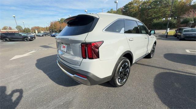 new 2025 Kia Sorento car, priced at $40,335