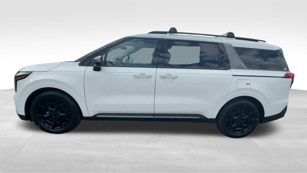 new 2025 Kia Carnival car, priced at $48,170