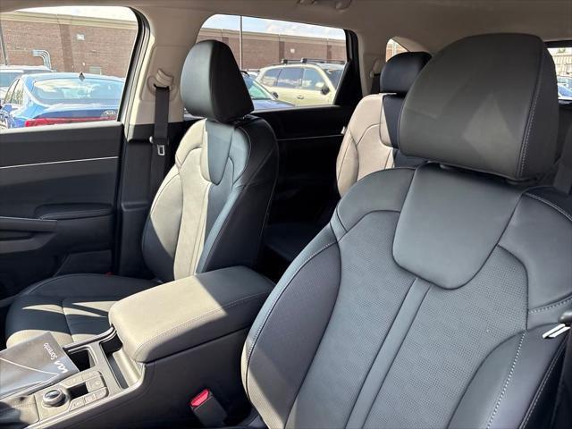new 2025 Kia Sorento car, priced at $39,495