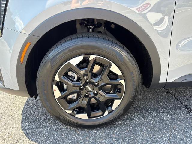 new 2025 Kia Sorento car, priced at $39,495