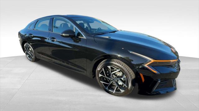 new 2025 Kia K5 car, priced at $35,295