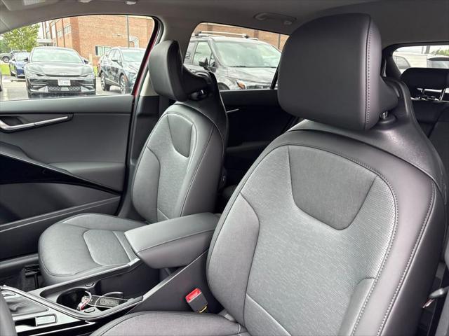 new 2025 Kia Niro car, priced at $35,475