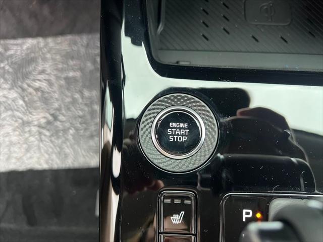 new 2025 Kia Niro car, priced at $32,120
