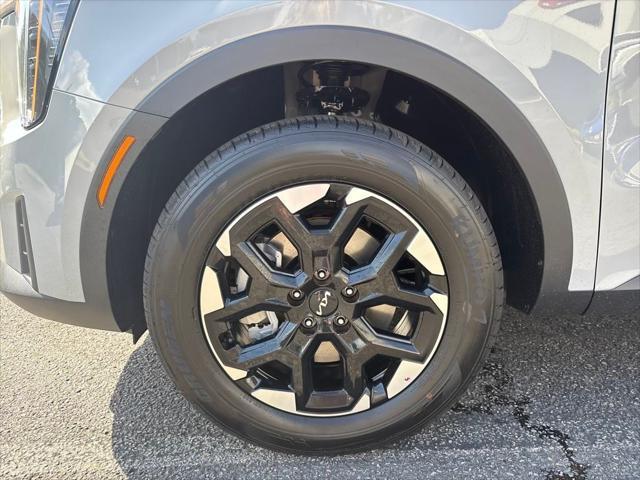 new 2025 Kia Sorento car, priced at $39,205