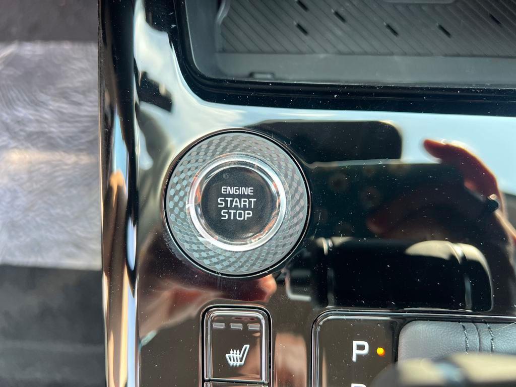 new 2025 Kia Niro car, priced at $31,125