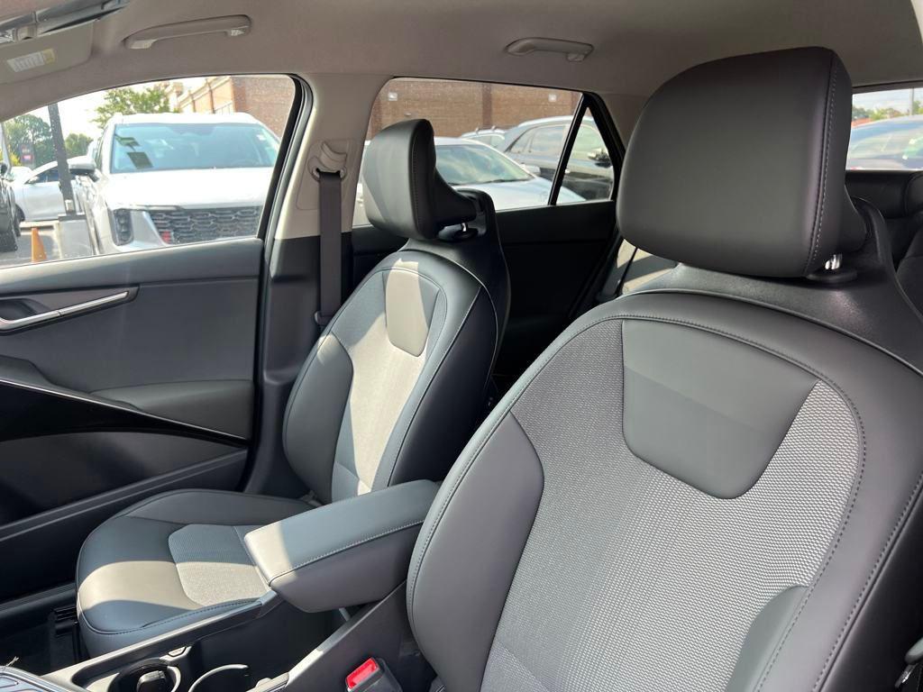 new 2025 Kia Niro car, priced at $31,125