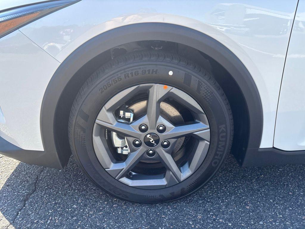 new 2025 Kia K4 car, priced at $23,850