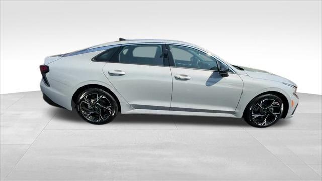 new 2025 Kia K5 car, priced at $32,460