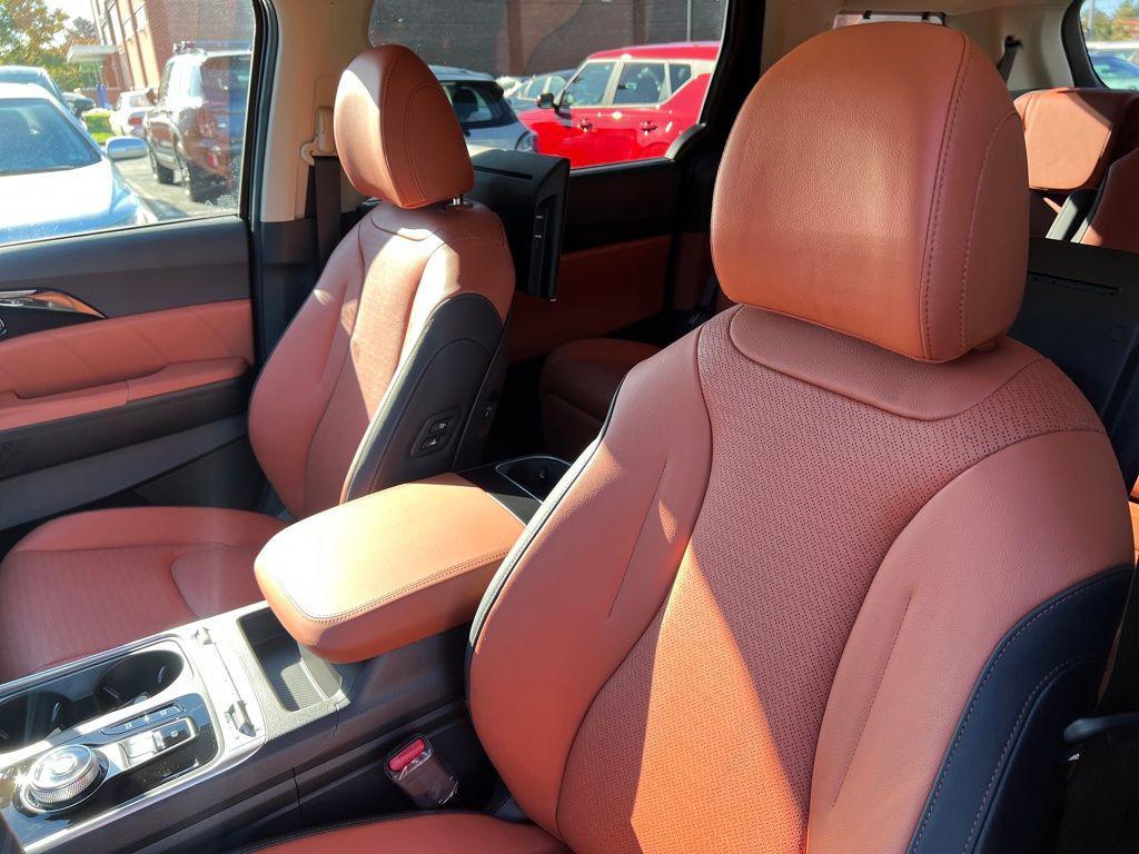 new 2026 Kia Carnival Hybrid car, priced at $58,185