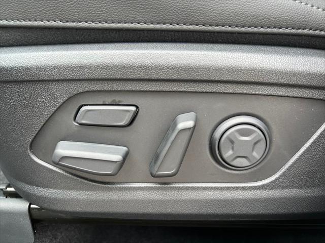 new 2025 Kia Sorento car, priced at $48,150
