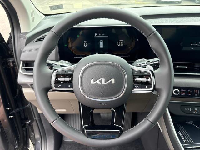 new 2026 Kia Carnival Hybrid car, priced at $45,665