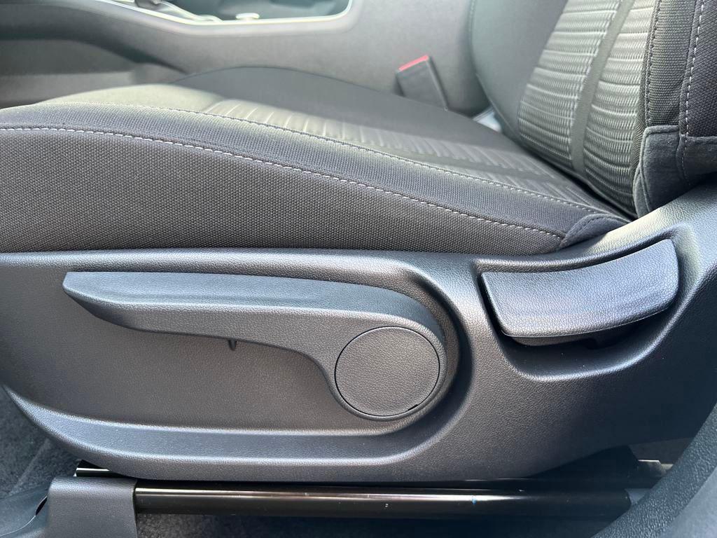 new 2025 Kia Sorento car, priced at $33,655