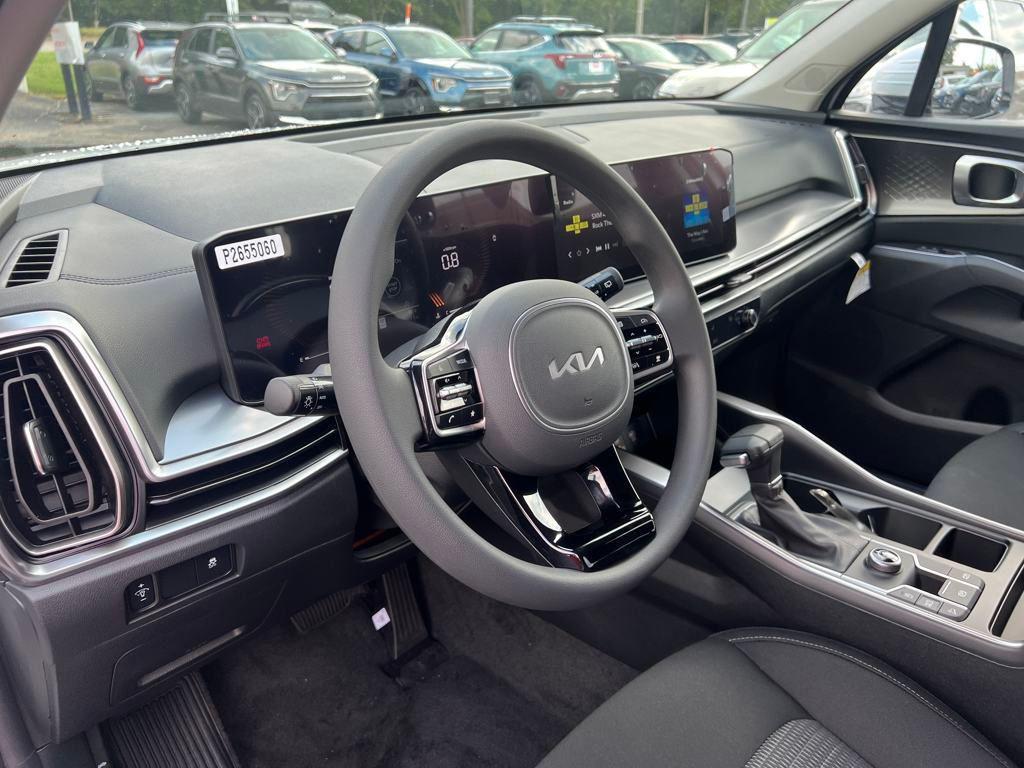 new 2025 Kia Sorento car, priced at $33,655