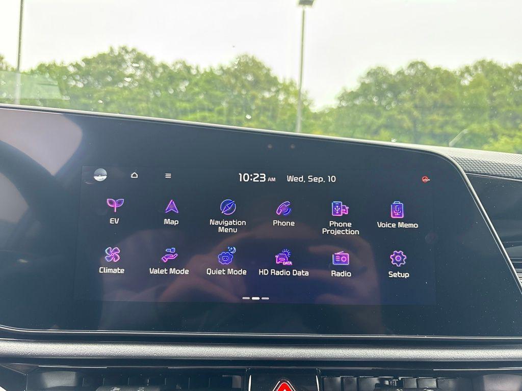 new 2025 Kia Niro EV car, priced at $36,705