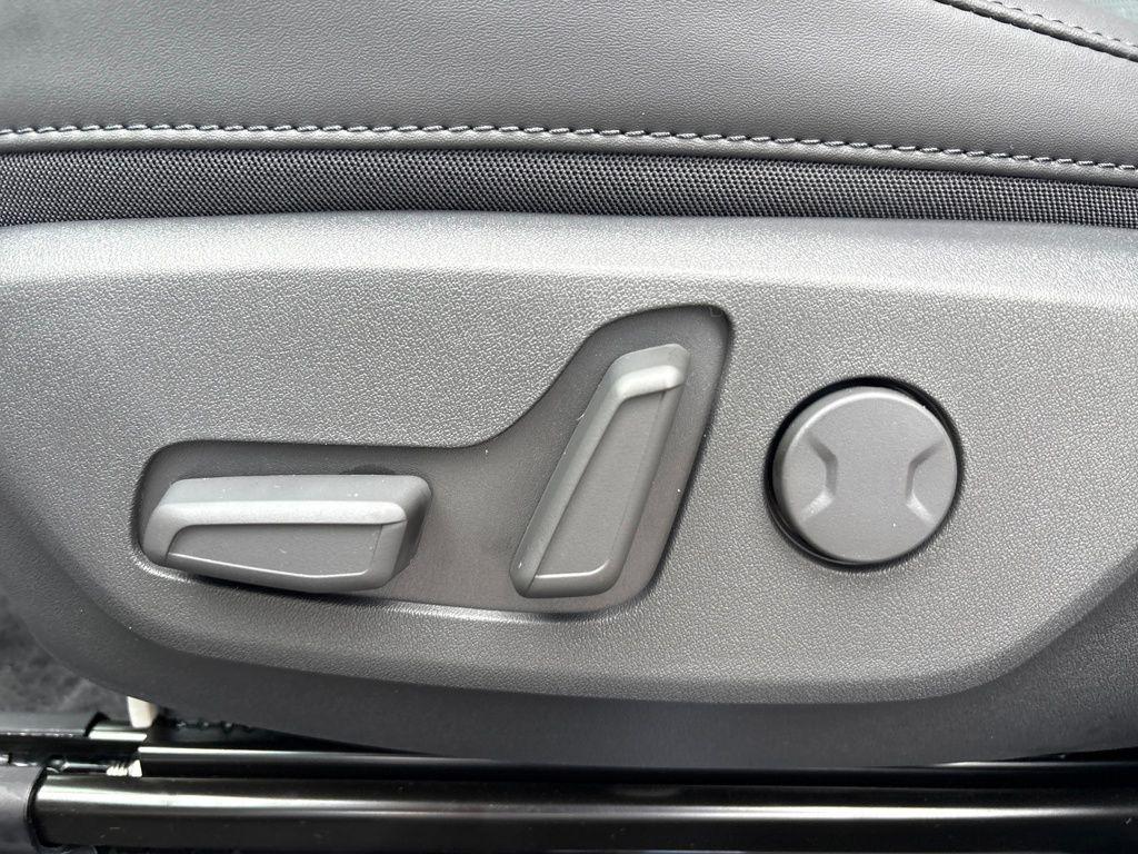 new 2025 Kia Niro EV car, priced at $36,705