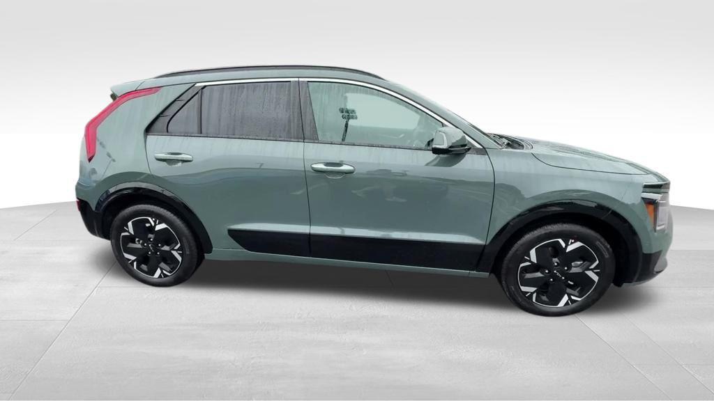 new 2025 Kia Niro EV car, priced at $36,705