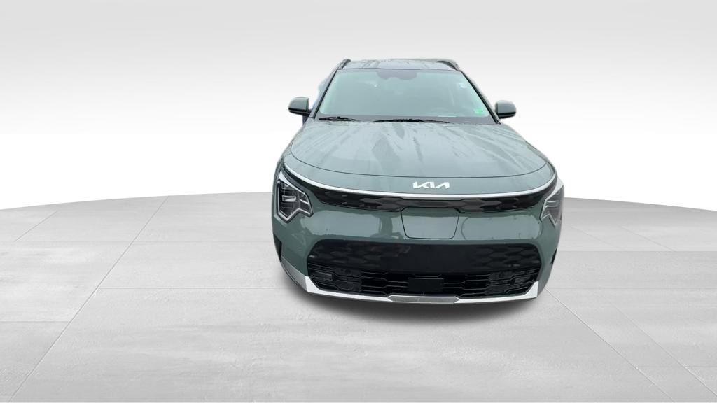 new 2025 Kia Niro EV car, priced at $36,705
