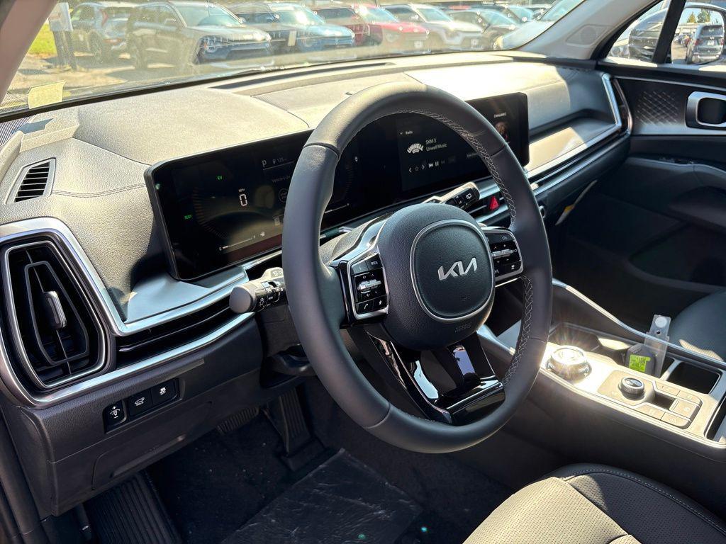 new 2025 Kia Sorento Hybrid car, priced at $45,410