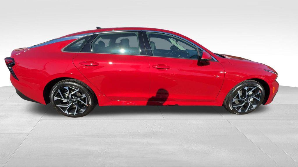 new 2025 Kia K5 car, priced at $35,755
