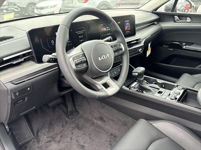 new 2025 Kia K5 car, priced at $35,295