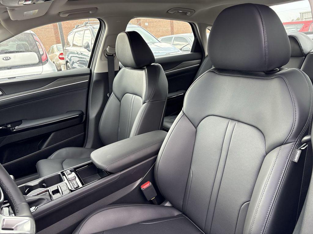 new 2025 Kia K5 car, priced at $34,795