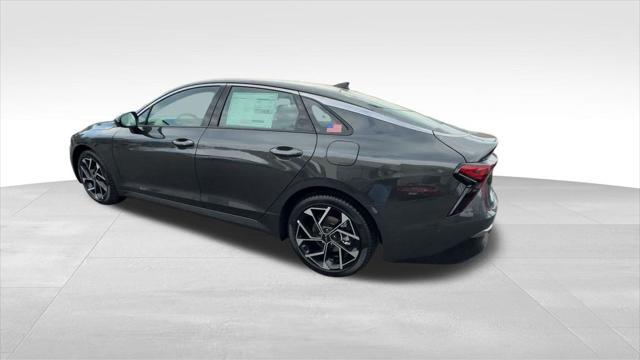new 2025 Kia K5 car, priced at $35,295