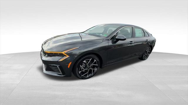 new 2025 Kia K5 car, priced at $35,295
