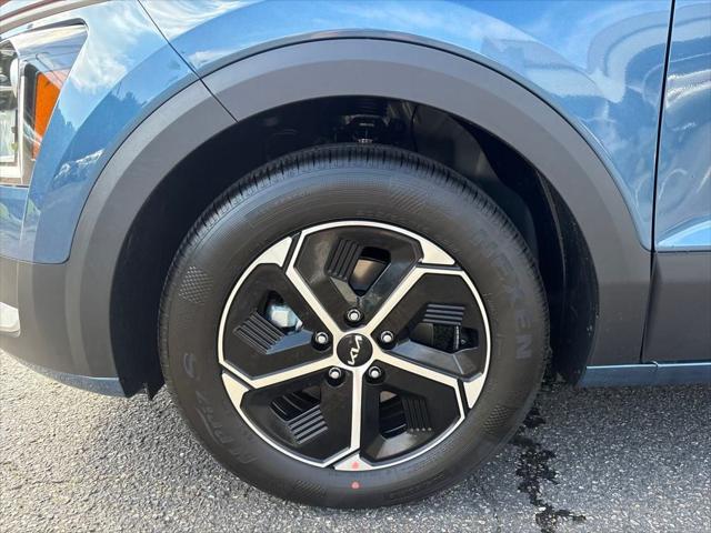 new 2025 Kia Niro car, priced at $32,120