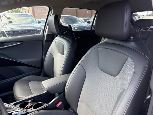 new 2025 Kia Niro car, priced at $32,120