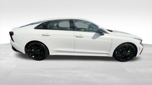 new 2026 Kia K5 car, priced at $39,560