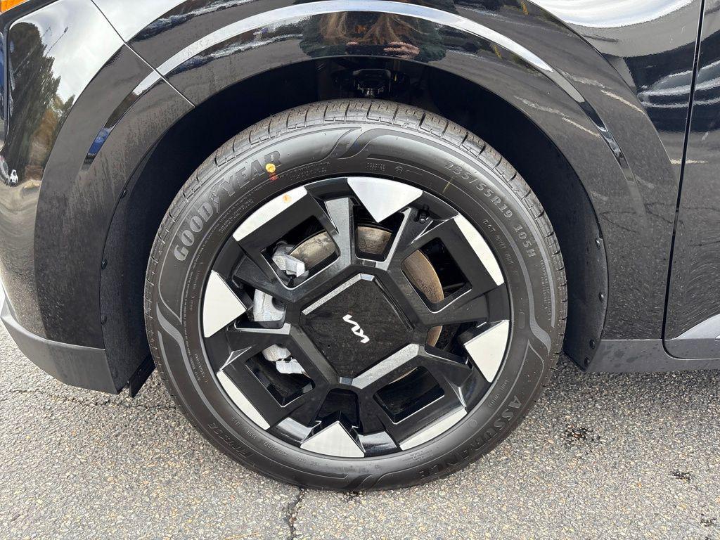 new 2026 Kia Carnival car, priced at $43,895